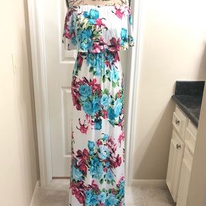 Beautiful floral off-the-shoulder maxi dress L